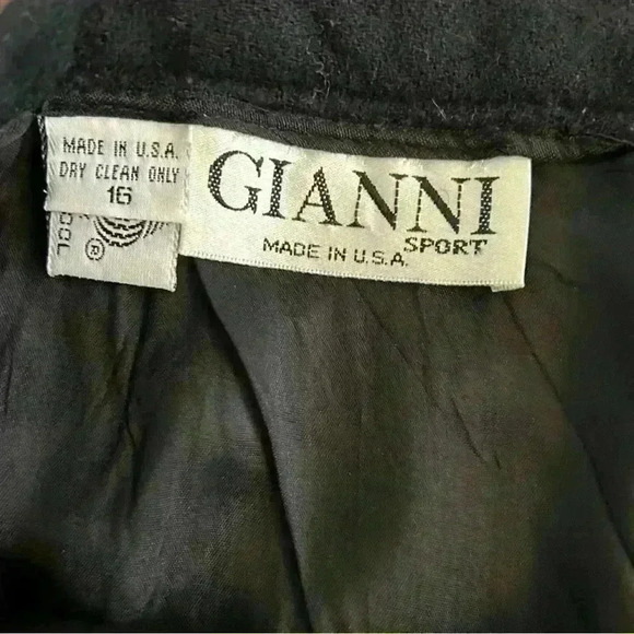 Vintage Women’s Gianni Sport Short Black Skirt 100% Wool Lined USA Size 16 - Picture 3 of 8